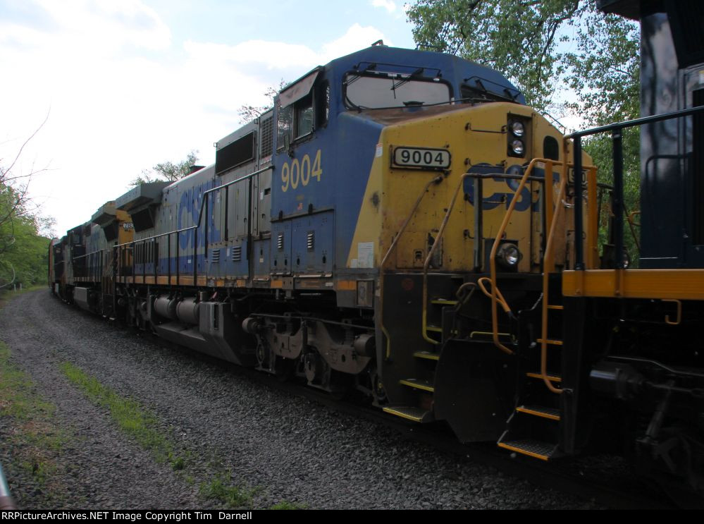 CSX 9004 2nd on M372